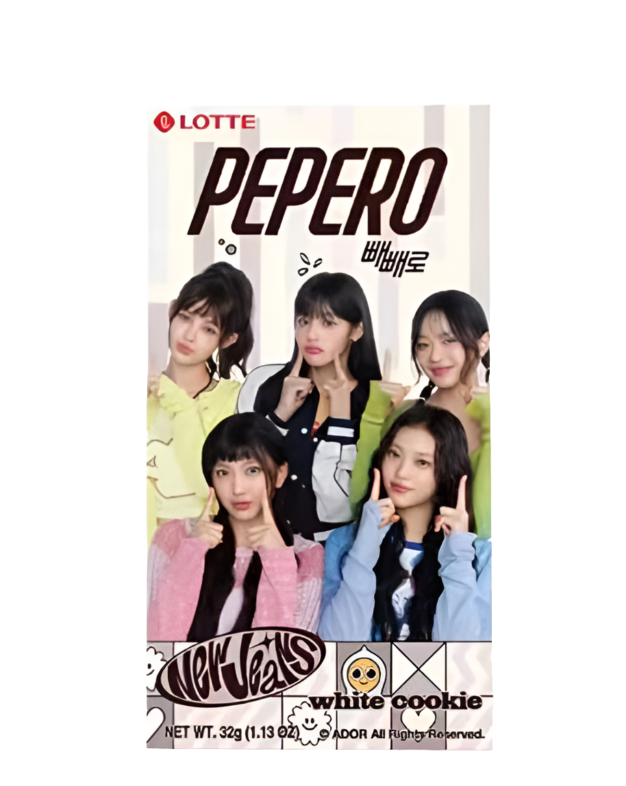 Lotte Pepero White Cookie – Fehér Csokoládés Kekszes Ropi (32g) – NewJeans Limitált Kiadás