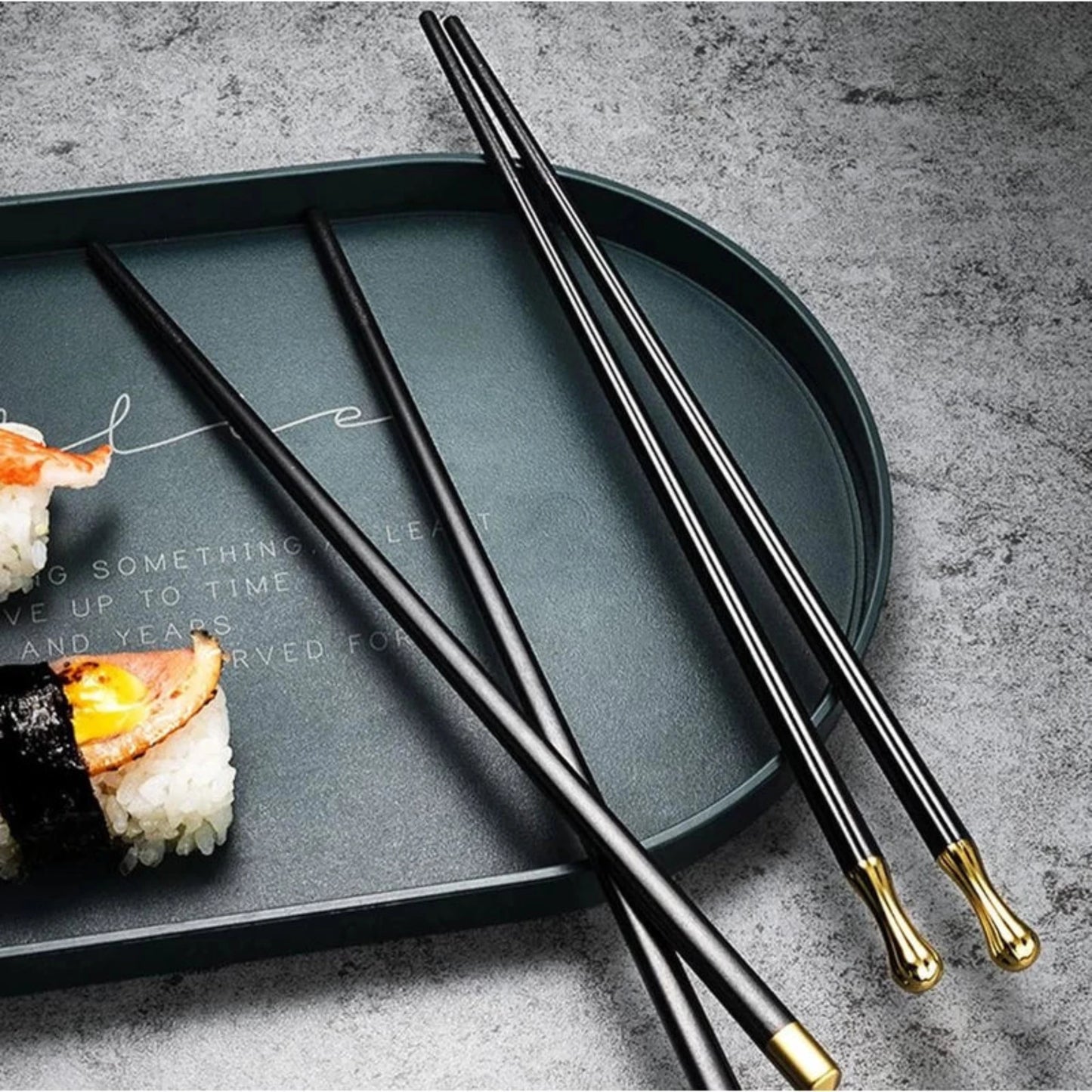 5 pairs of chopsticks - black-gold
